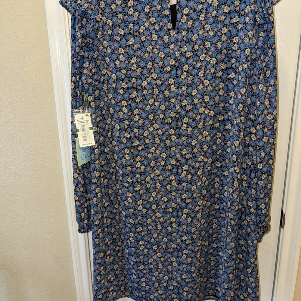 CeCe Floral Dress - Picture 5 of 5